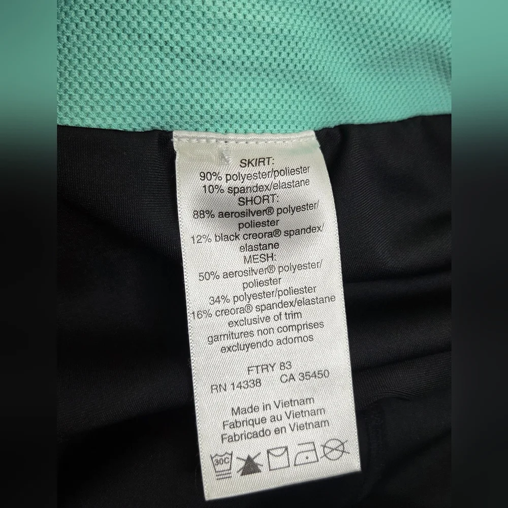 Danskin Size S Stylish Black Athletic Skorts (Skirt w/built-in Shorts) - Picture 9 of 12